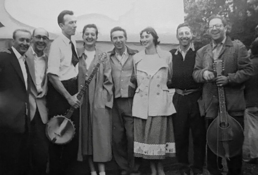 Pete Seeger persuaded members of the Naivelt Youth Singers (pictured here) to form a Canadian version of the Weavers, some heeded his call and formed The Travellers