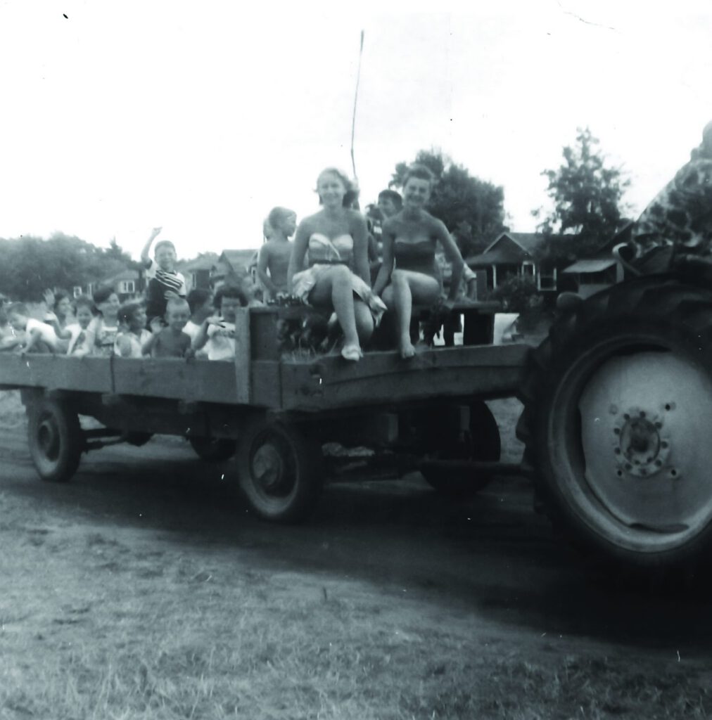 Naivelt hayride, 1957