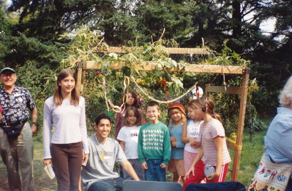 MWS students celebrate Sukkes at Camp Naivelt in 2005